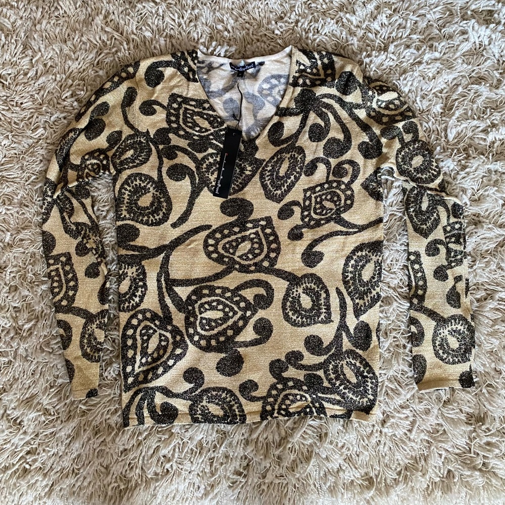 Pierri New York V-Neck, Long Sleeve Pullover women’s Top, M